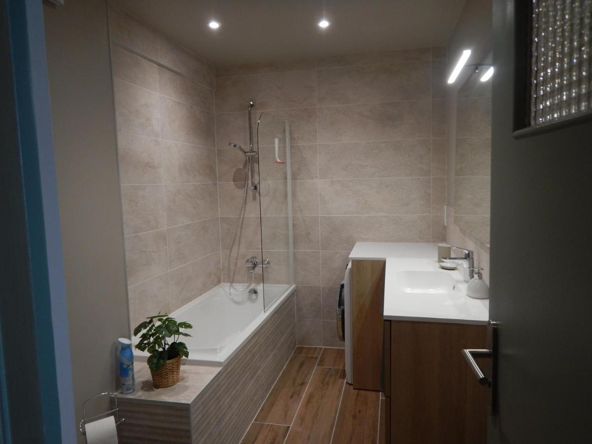Studio Quartier Chateau - Wifi - Garage Individuel A Cle - Electromenager Complet Pau Zewnętrze zdjęcie