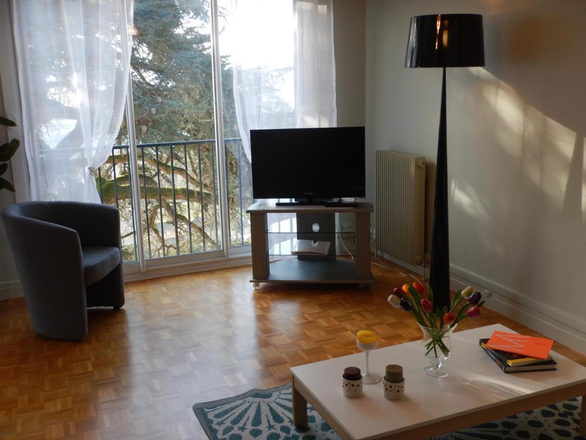 Studio Quartier Chateau - Wifi - Garage Individuel A Cle - Electromenager Complet Pau Zewnętrze zdjęcie